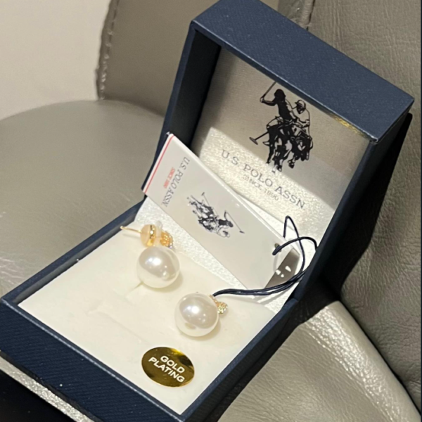 Touch of Pearl