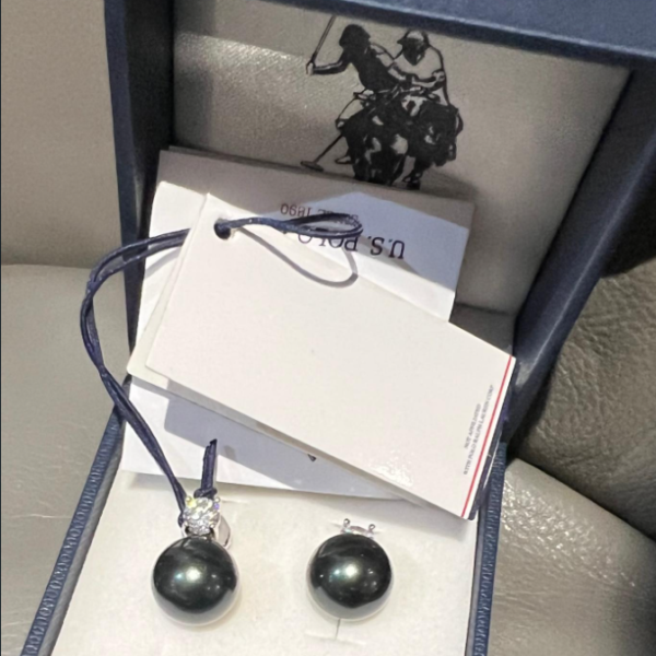 Black Pearl Earrings
