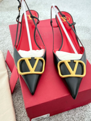 VALENTINO GARAVANI- VLogo leather heels